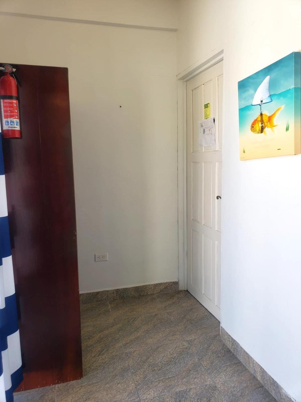 Beach Club Budget Rooms At Popeyes Caye Caulker Kültér fotó