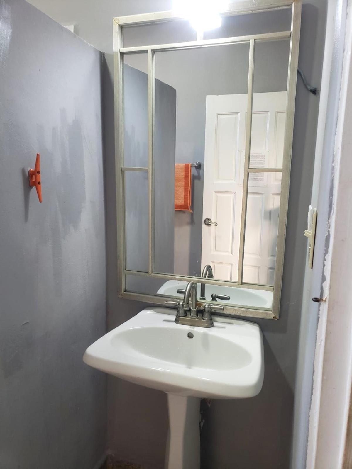 Beach Club Budget Rooms At Popeyes Caye Caulker Kültér fotó